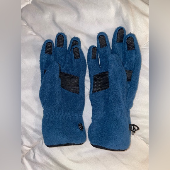 North face fleece gloves with anti slip grip finger tips and palm - Picture 2 of 5